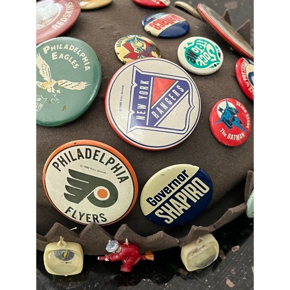 Vintage 1960\'s Felt Beanie Cap Hat w Pinbacks & charms MLB Politics Batman Rare! main image 5